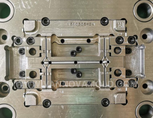 Benefits and Design Considerations of Plastic Injection Molding